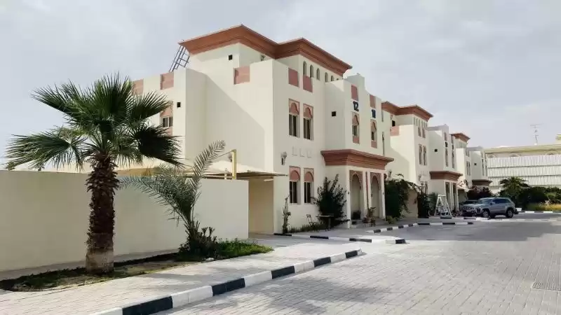 Residential Ready Property 3 Bedrooms F/F Apartment  for rent in Al Sadd , Doha #10449 - 1  image 